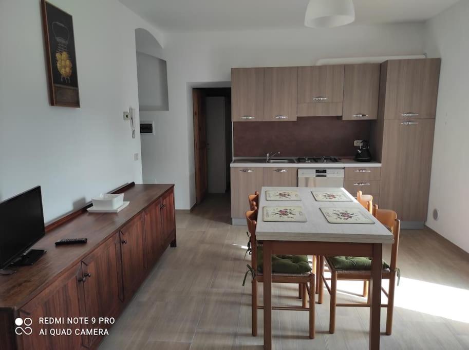 Chilometro 29 Terra Appartement Dervio Buitenkant foto