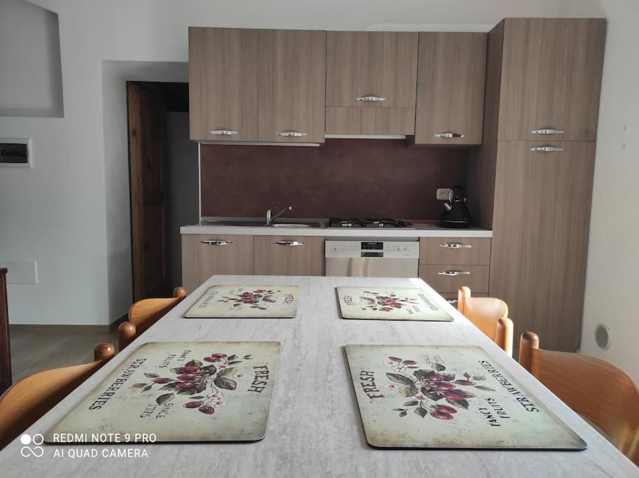Chilometro 29 Terra Appartement Dervio Buitenkant foto